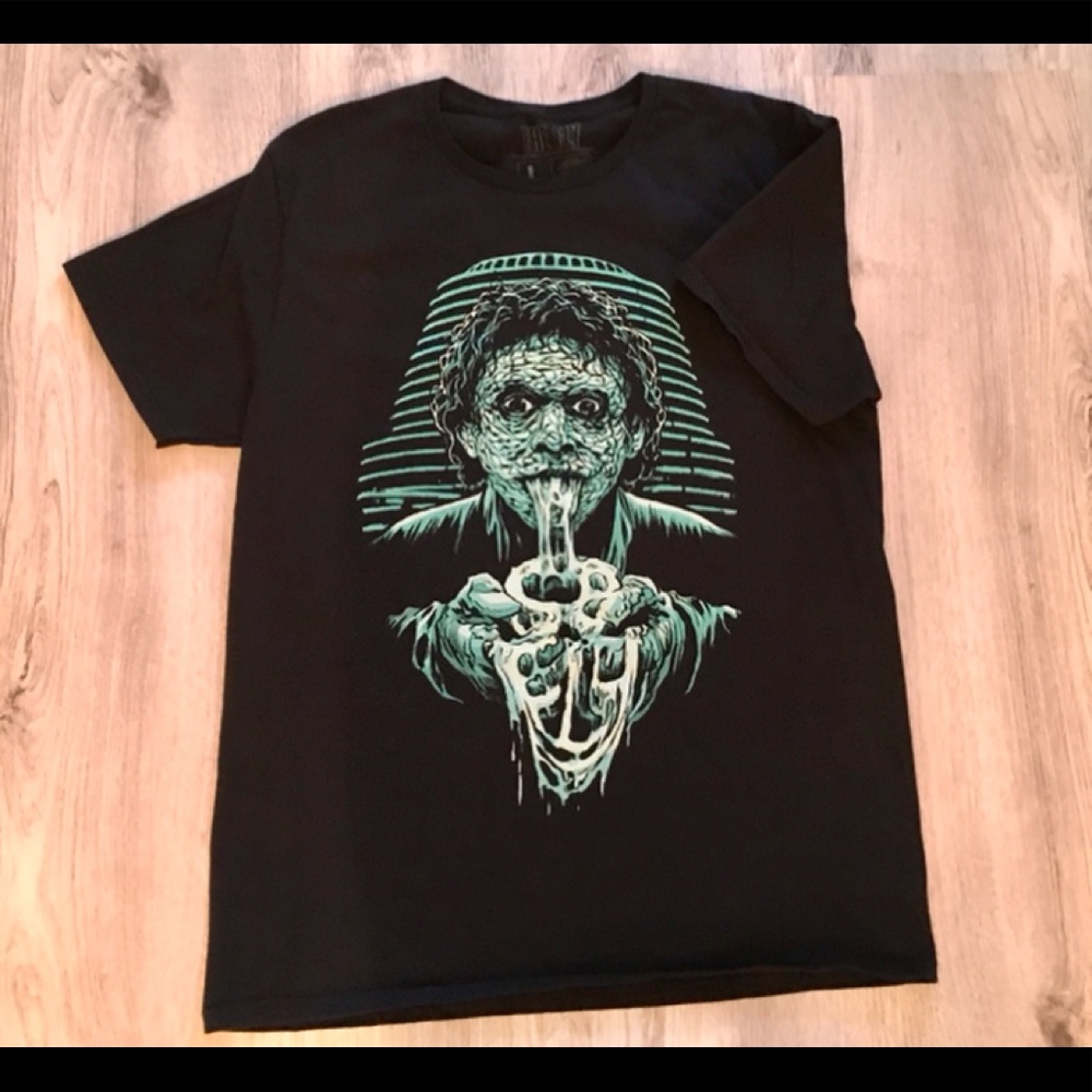 (THE FLY) MEN’S T-SHIRT.